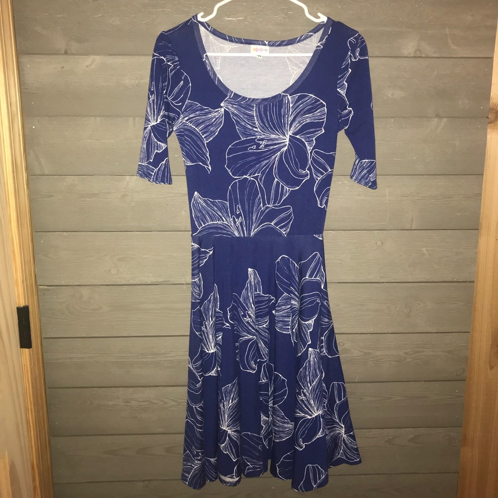 LuLaRoe size XSmall Nicole dress